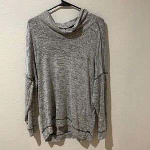 Light turtle neck sweater with adjustable straps